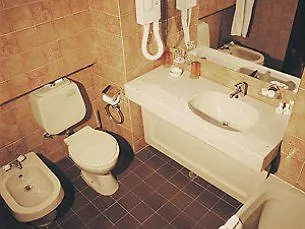 Astoria Grand Hotel 4*